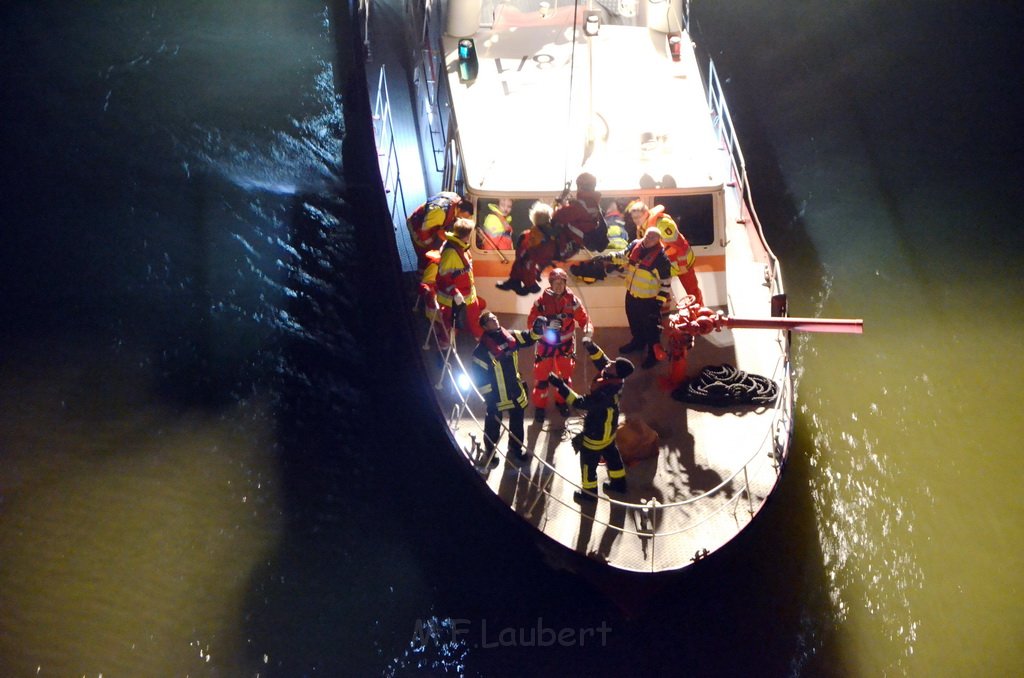 Einsatz BF Hoehenretter Koelner Seilbahn Hoehe Zoobruecke P2549.JPG